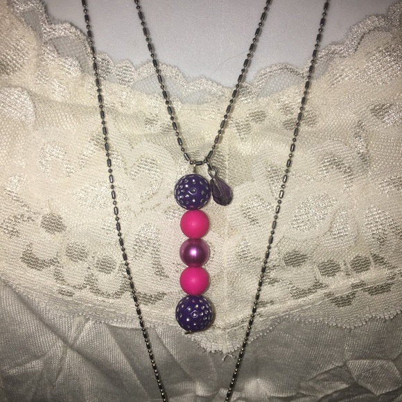Purple & pink pendant on silver chain NWT - Picture 1 of 4